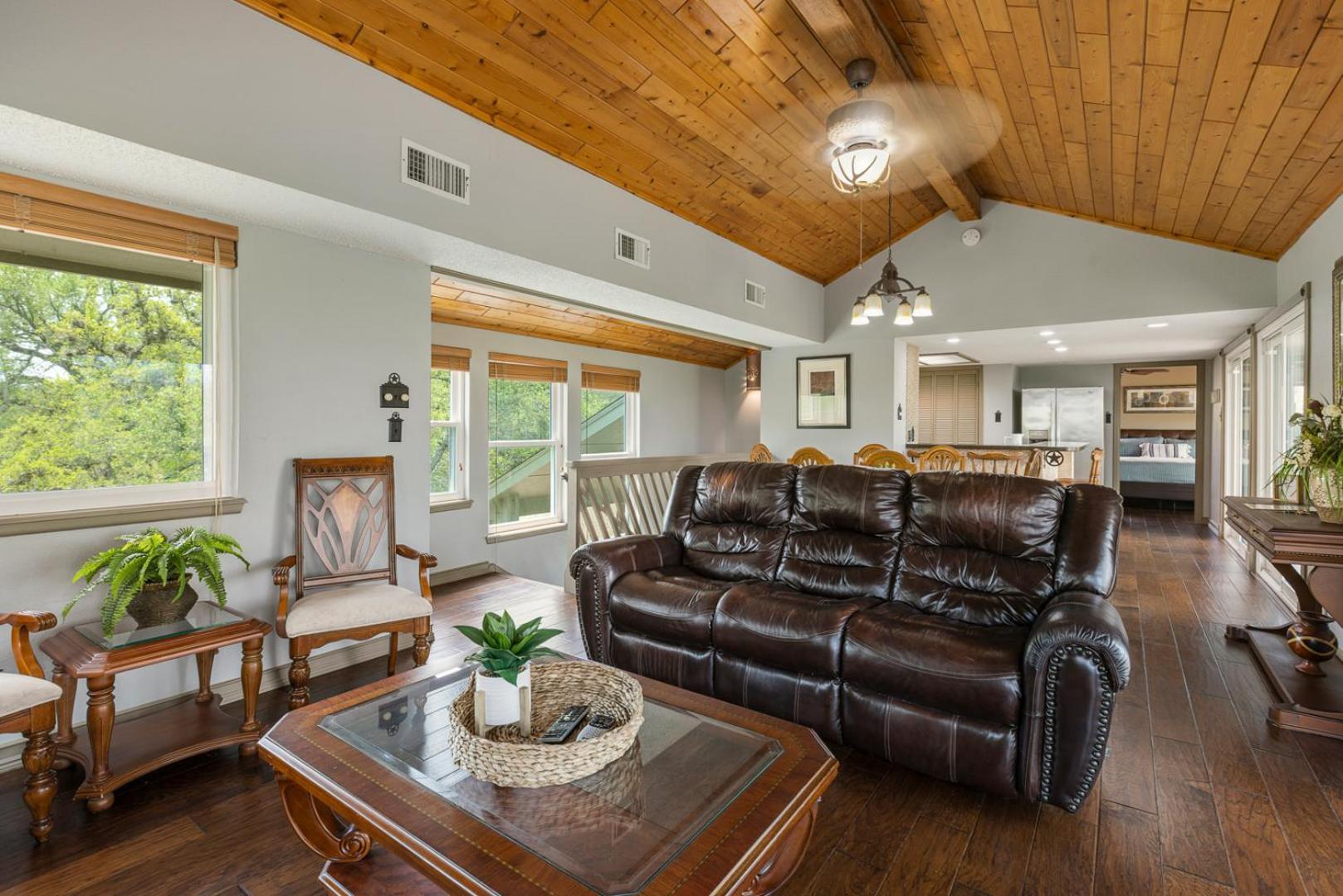 Wine Country Retreat - With A Lake View! Spicewood ภายนอก รูปภาพ