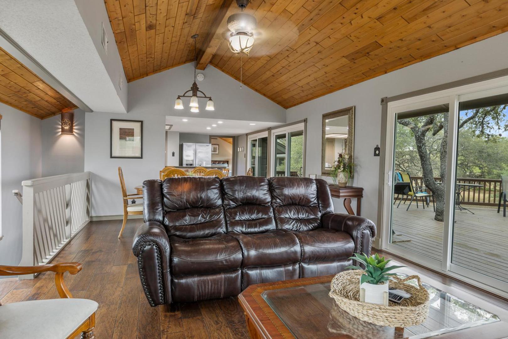Wine Country Retreat - With A Lake View! Spicewood ภายนอก รูปภาพ